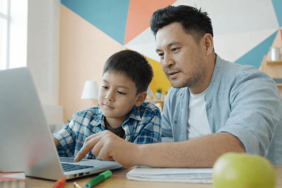 Child learning with Qureo